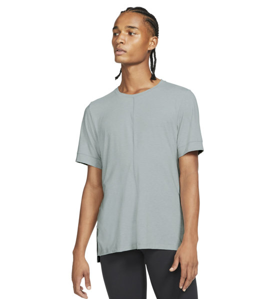Nike deals yoga shirt