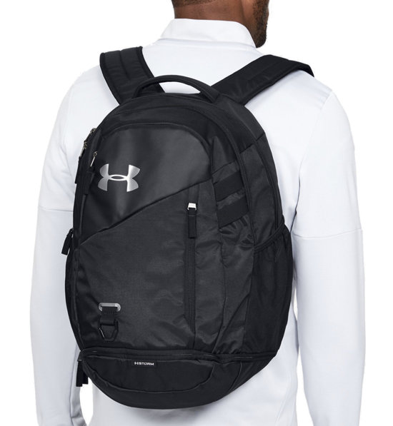 Under armor hustle 4.0 top
